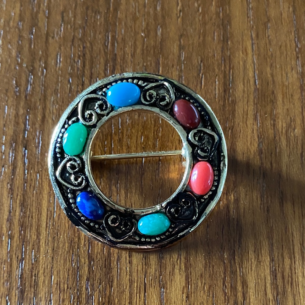VTG Multicolored Stone Circle Brooch